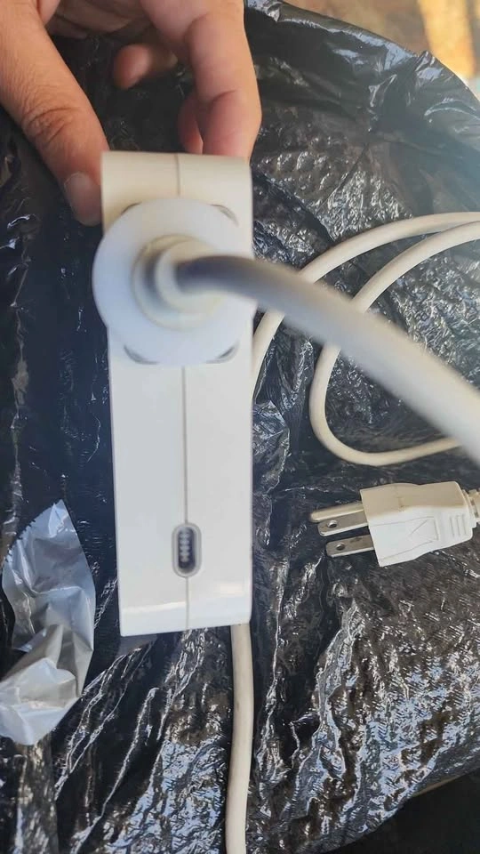 Cinema display 90w power adapter Apple - photo 3