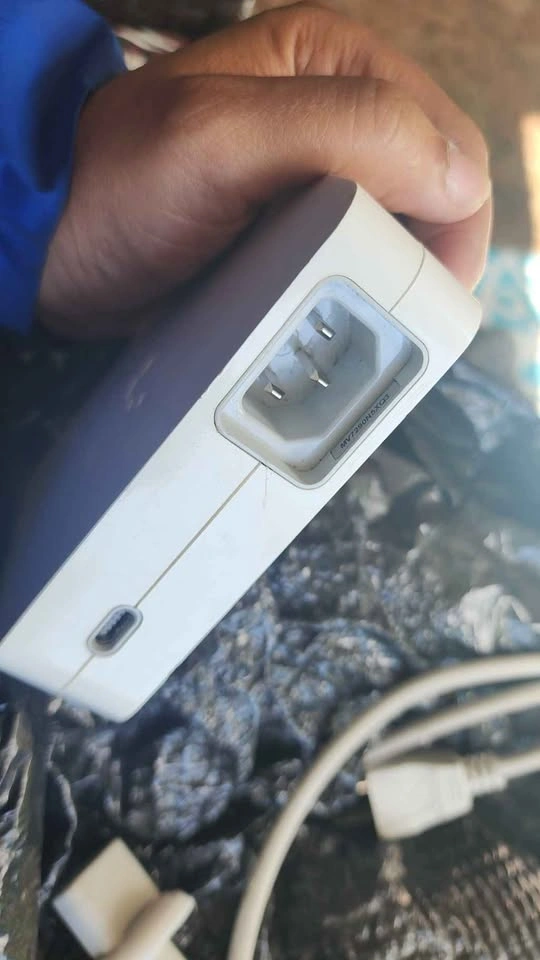 Cinema display 90w power adapter Apple - photo 5