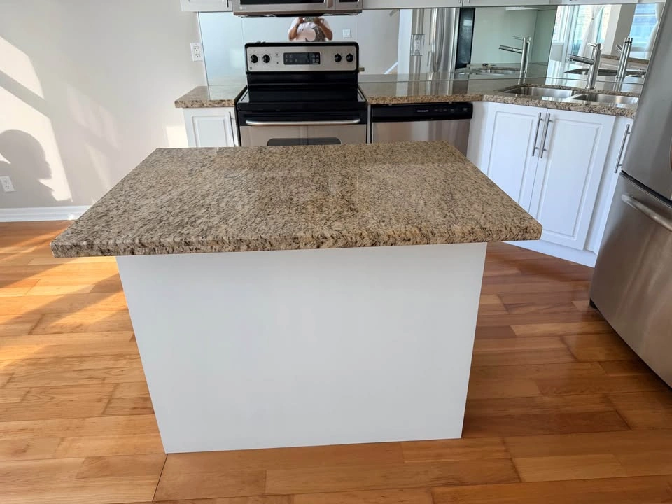 Freestanding Kitchen Island with Granite Countertop & Breakfast - photo 2