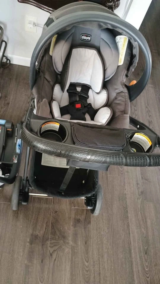 Chicco Stroller and Car Seat - photo 2