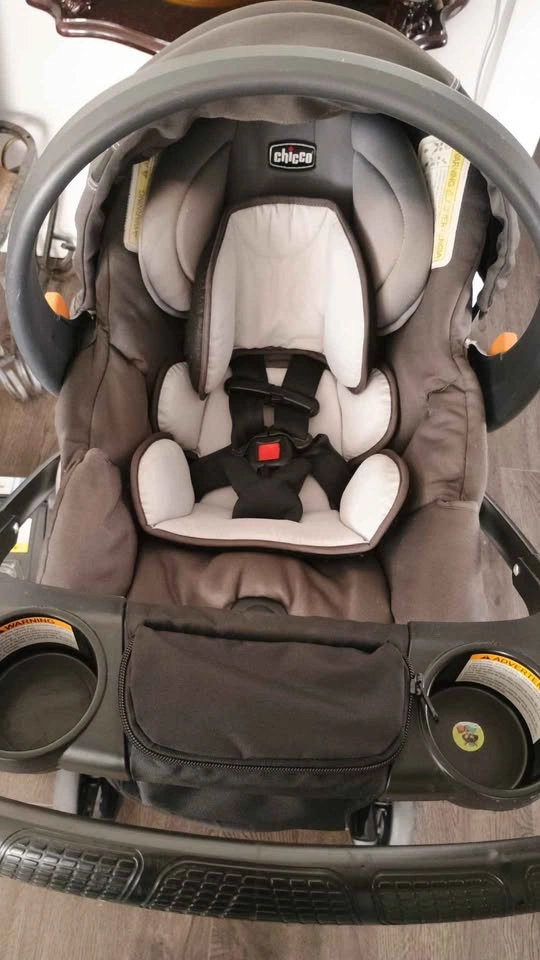 Chicco Stroller and Car Seat - photo 3
