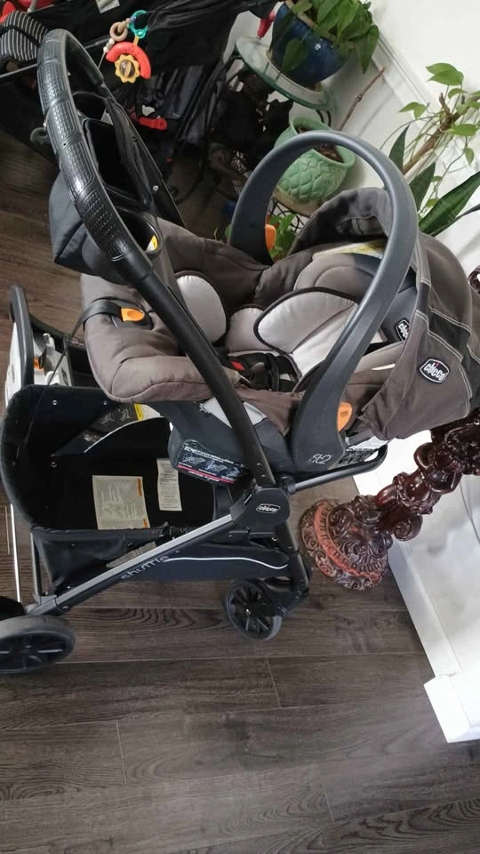 Chicco Stroller and Car Seat - photo 5
