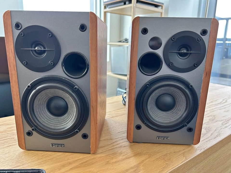 Edifier R1280T Powered Bookshelf Speakers