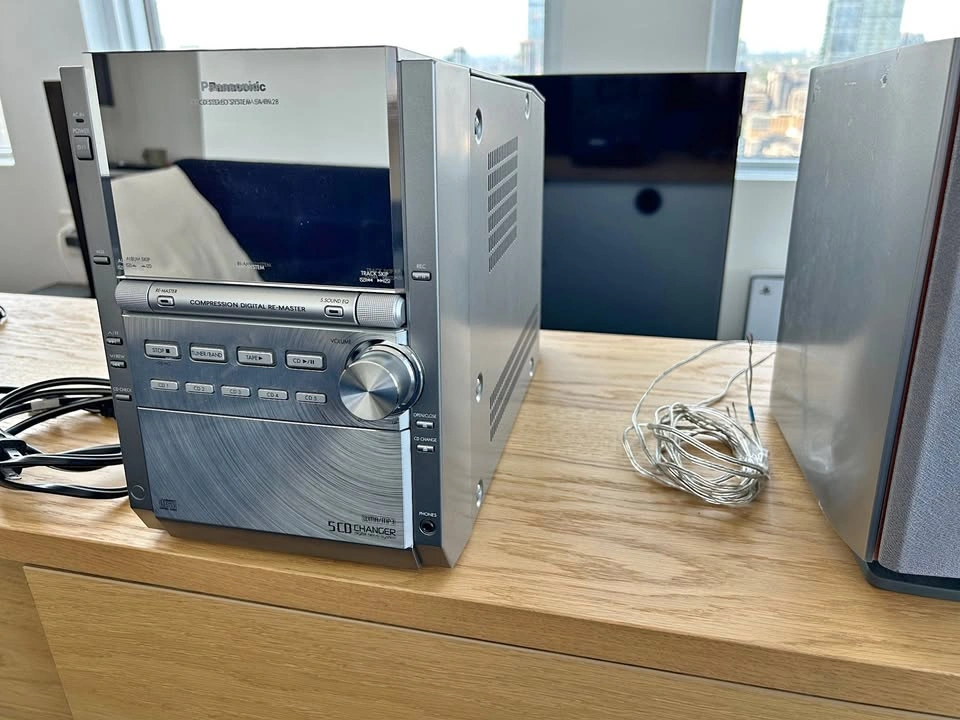 Panasonic SC-PM28 5-CD Stereo System