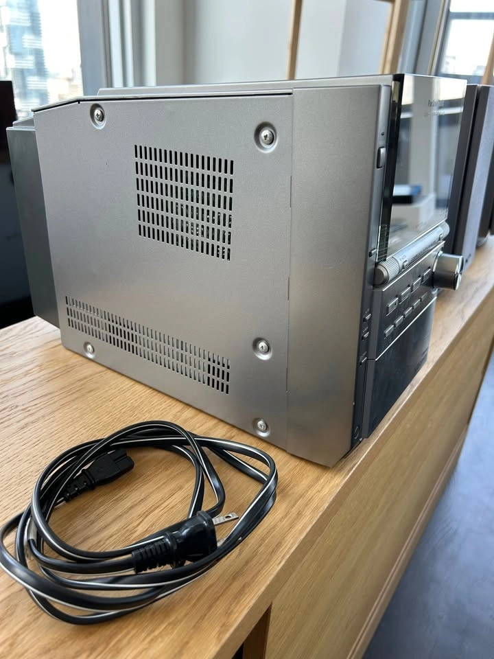 Panasonic SC-PM28 5-CD Stereo System - photo 4