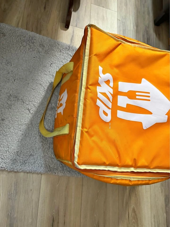 SkipTheDishes Insulated Delivery Bags