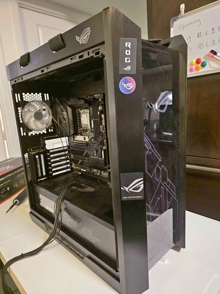 Rog helios with eog z790-e and 1000w psu