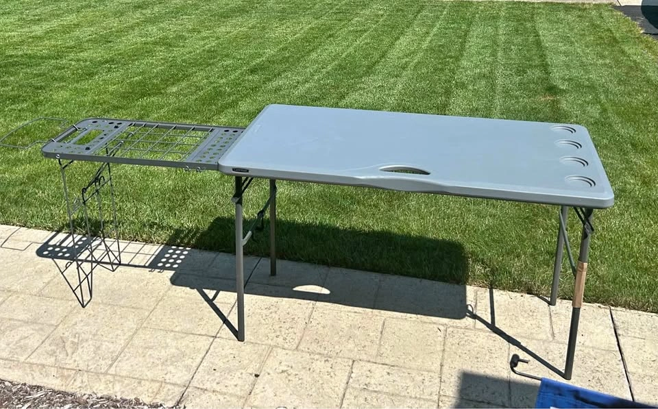 Lifetime camp/tailgate table
