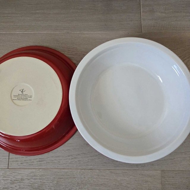 PC 10" Stoneware Pie Plates-like new - photo 5