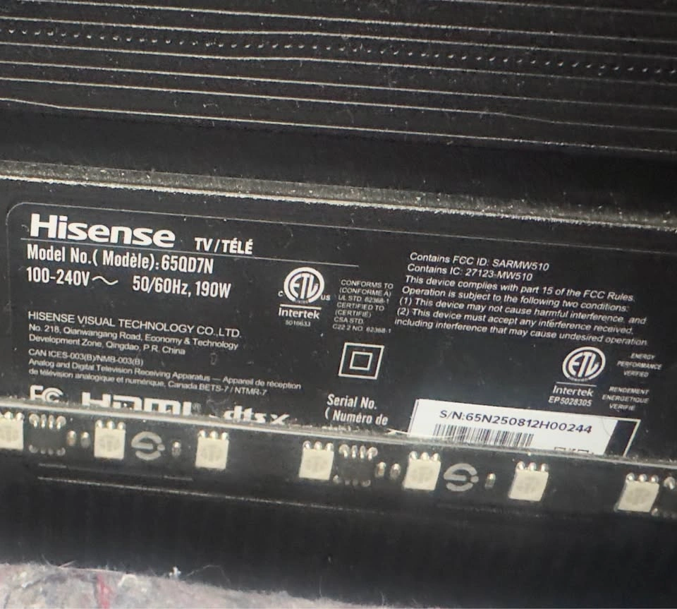 65" Hisense TV with Cracked Screen - photo 5