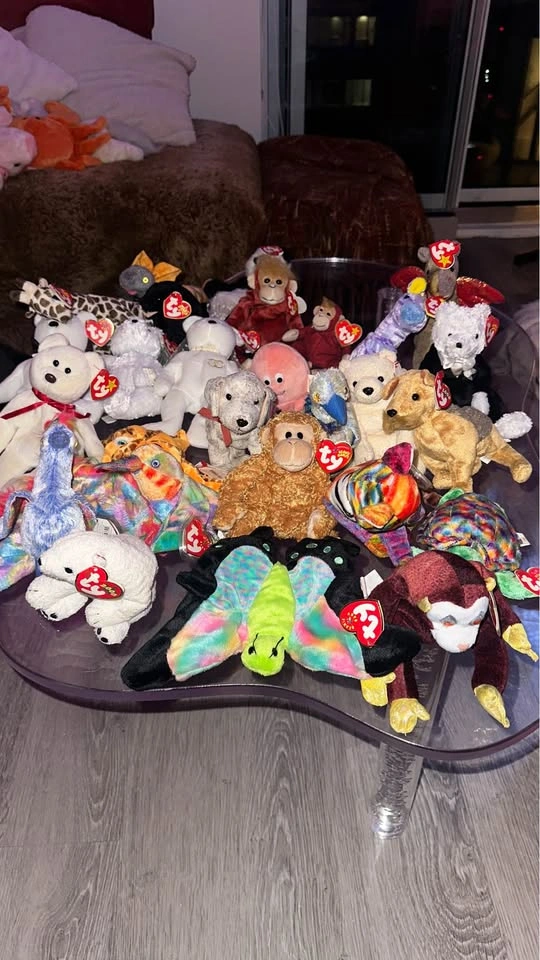 Large Lot of Ty Beanie Babies and Plush Toys