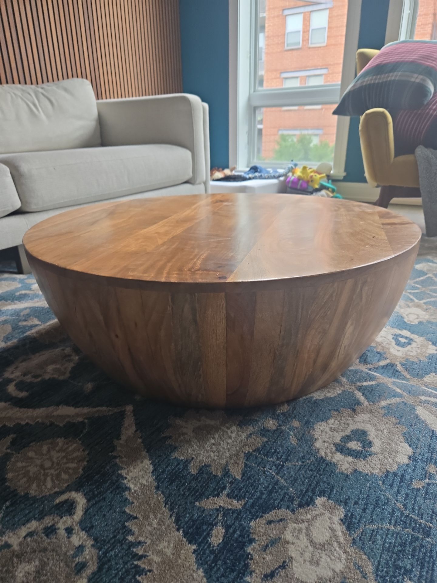 Round Solid Wood Coffee Table - photo 2