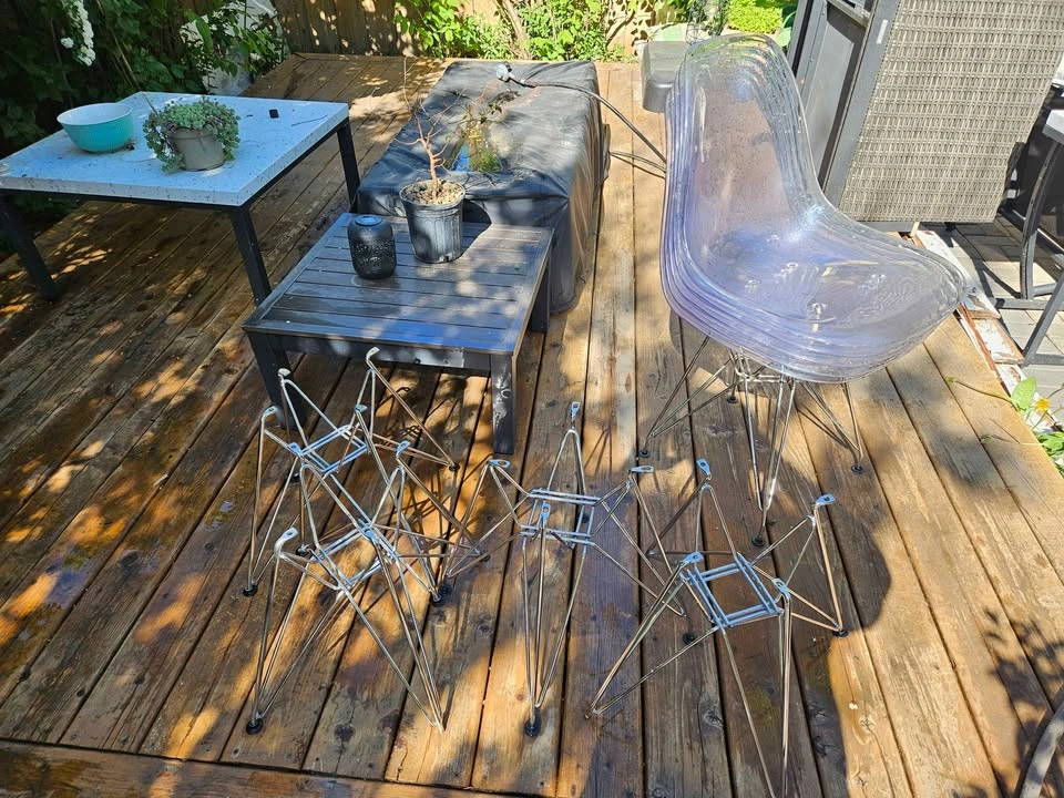 Set of 6 Clear Acrylic Eiffel Dining Chairs - photo 4
