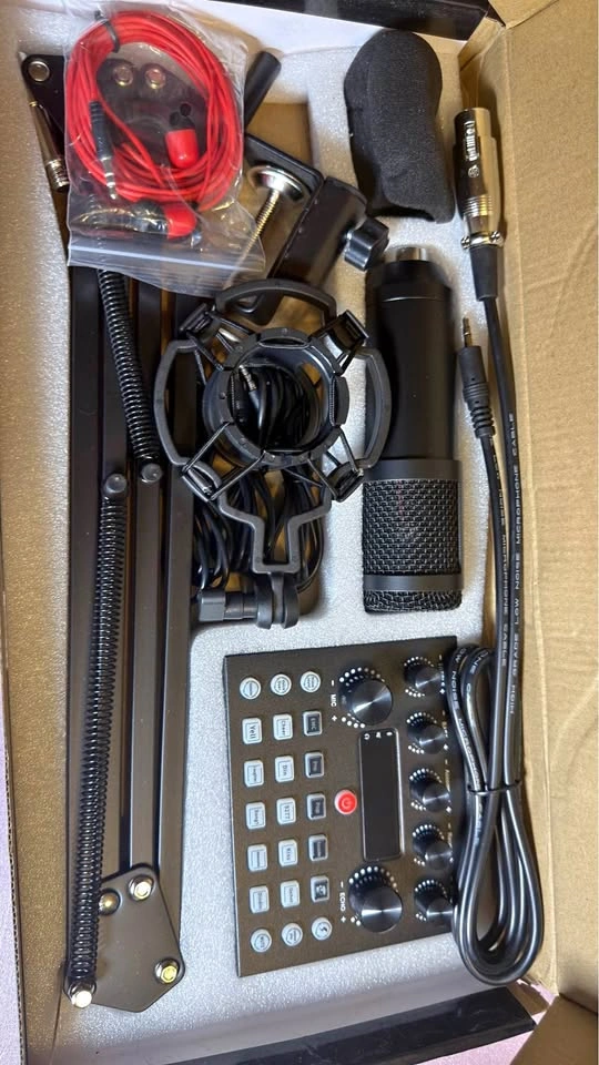 Legendary Vocal Podcast Equipment Bundle