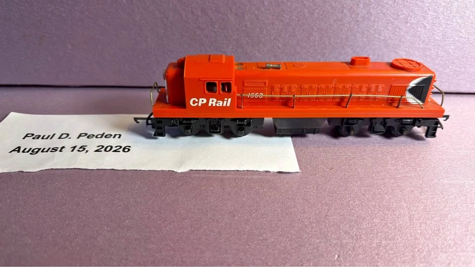 Tri-ang CP Rail 1553 HO Scale Diesel Locomotive