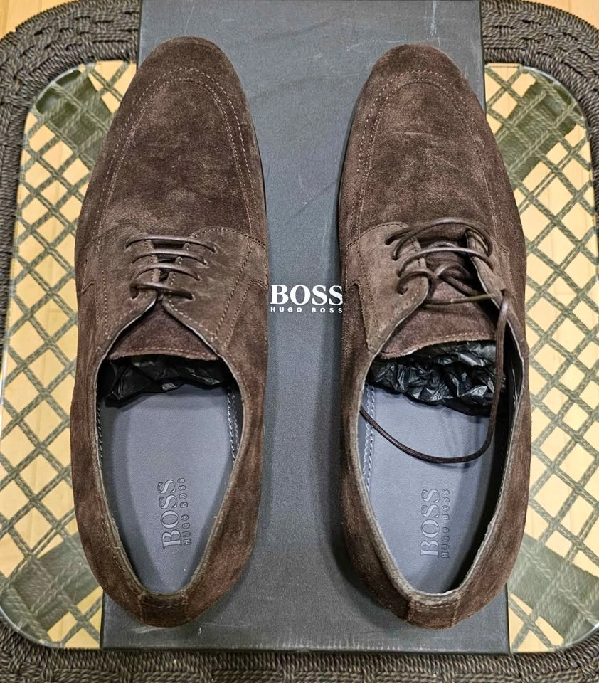 BNIB HUGO BOSS Men's Dark Brown Suede Derby Shoes (US 8) - photo 3