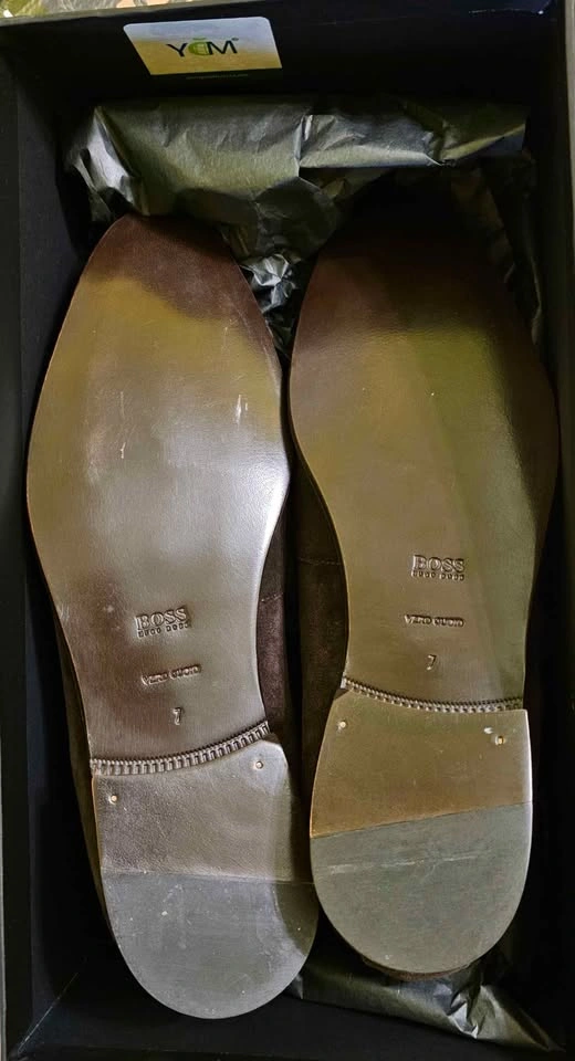 BNIB HUGO BOSS Men's Dark Brown Suede Derby Shoes (US 8) - photo 4