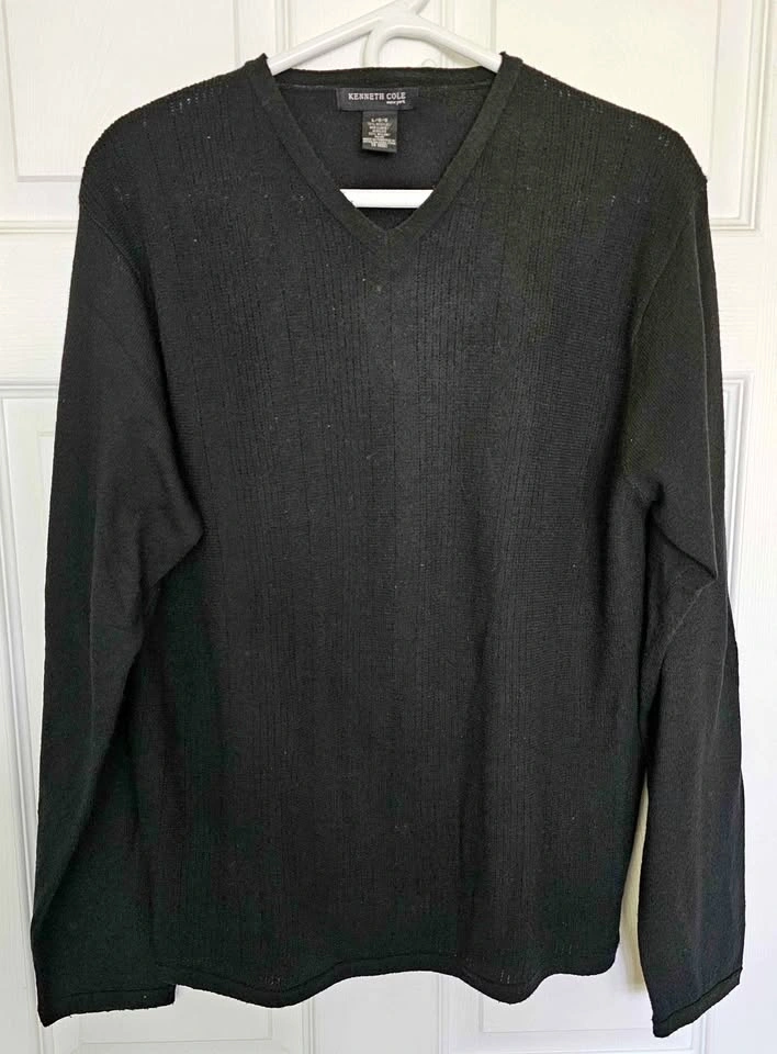 Kenneth Cole New York Men's Black V-Neck Knit Sweater - Size L