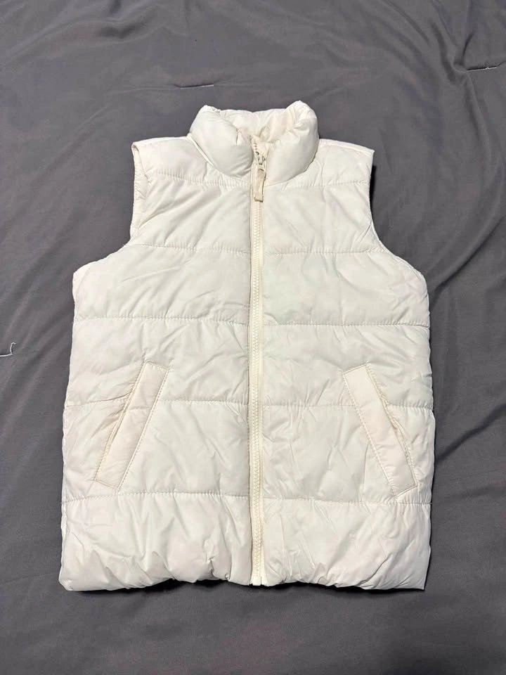 Old Navy Puffy Vest - kids size 8