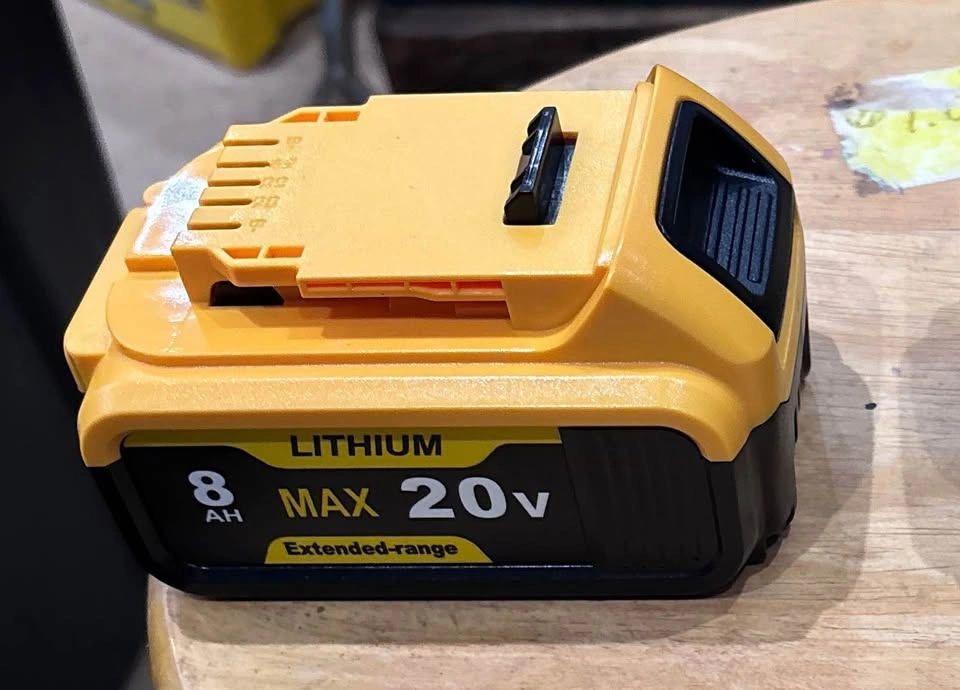Aftermarket Dewalt Battery 20v 8 Amps