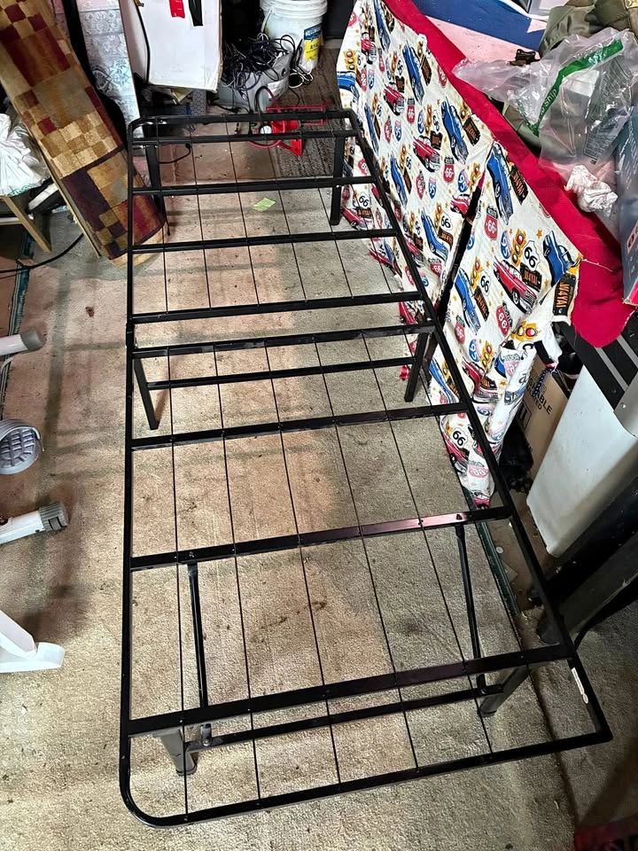 XL Twin Black Metal Frame