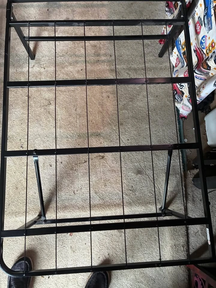 XL Twin Black Metal Frame - photo 2