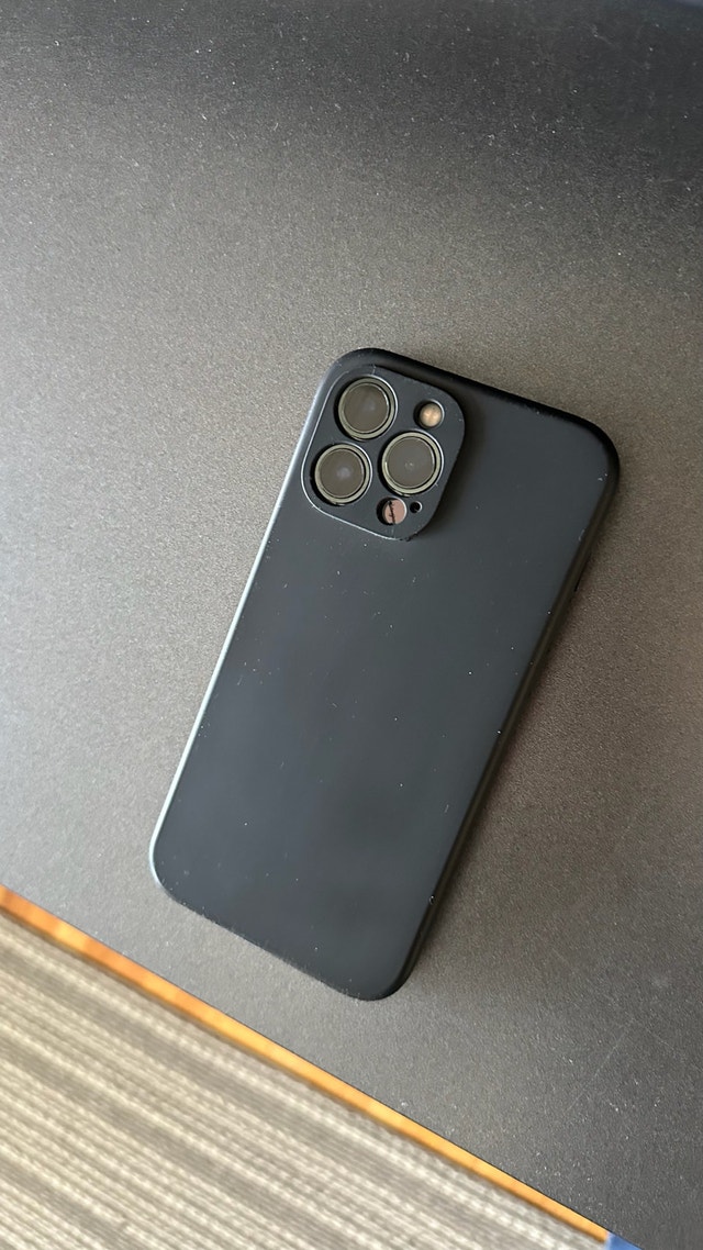 Apple iPhone 13 Pro Max - photo 2