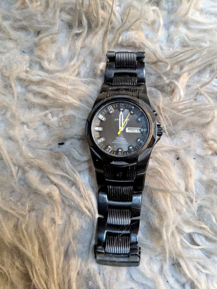 NIXON DARKNESS ROVER 7A old logo Used watch Black