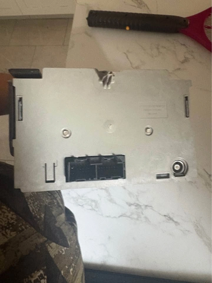 OEM GM Chevy/GMC Factory Radio CD/AUX – Part #20934592 - photo 3