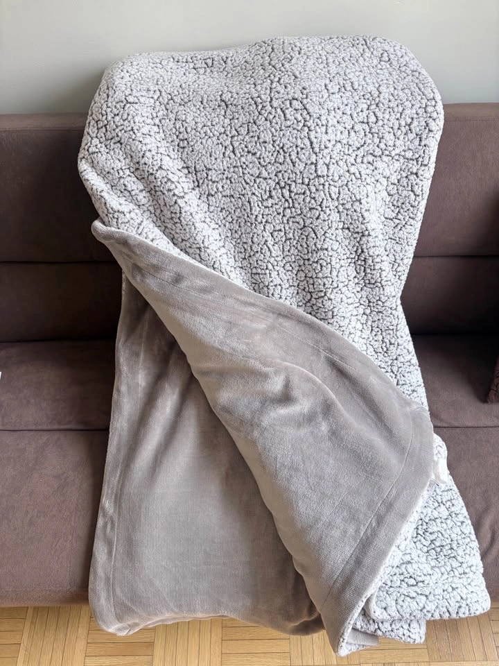 Reversible Sherpa & Velvet Throw Blanket – Cozy & Warm - photo 3