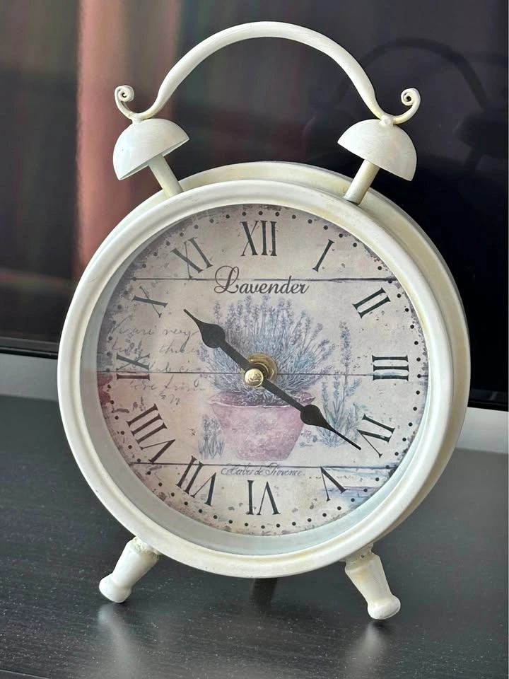 Vintage Style Lavender Table Clock