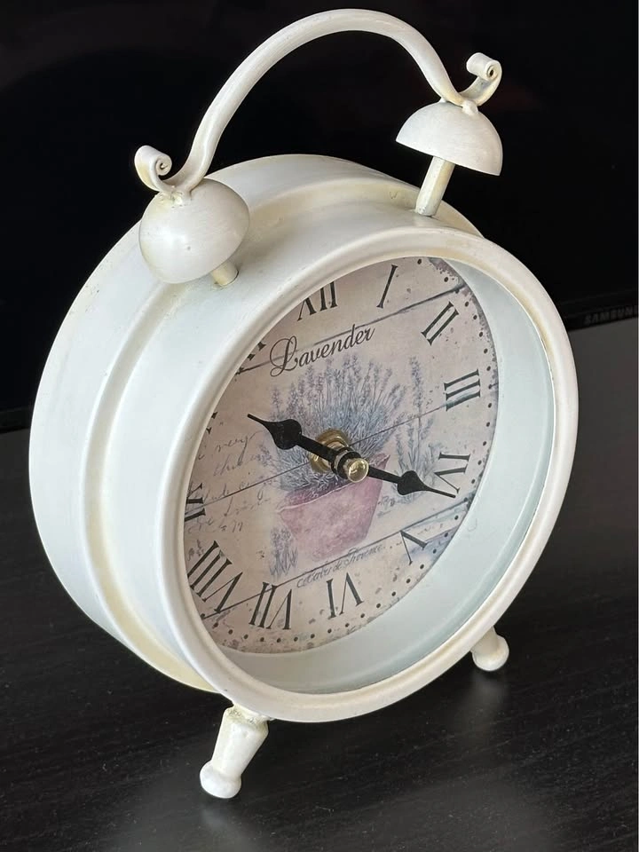 Vintage Style Lavender Table Clock - photo 3