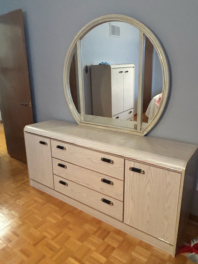 Bedroom Furniture Set - photo 2
