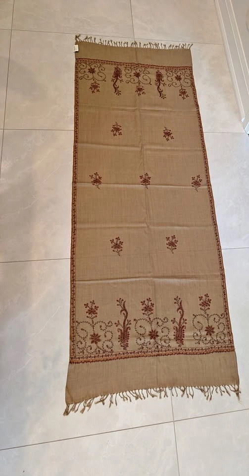 Kashmiri Hand-Embroidered Wool Dupatta/ Shawl 82 x 30 inches