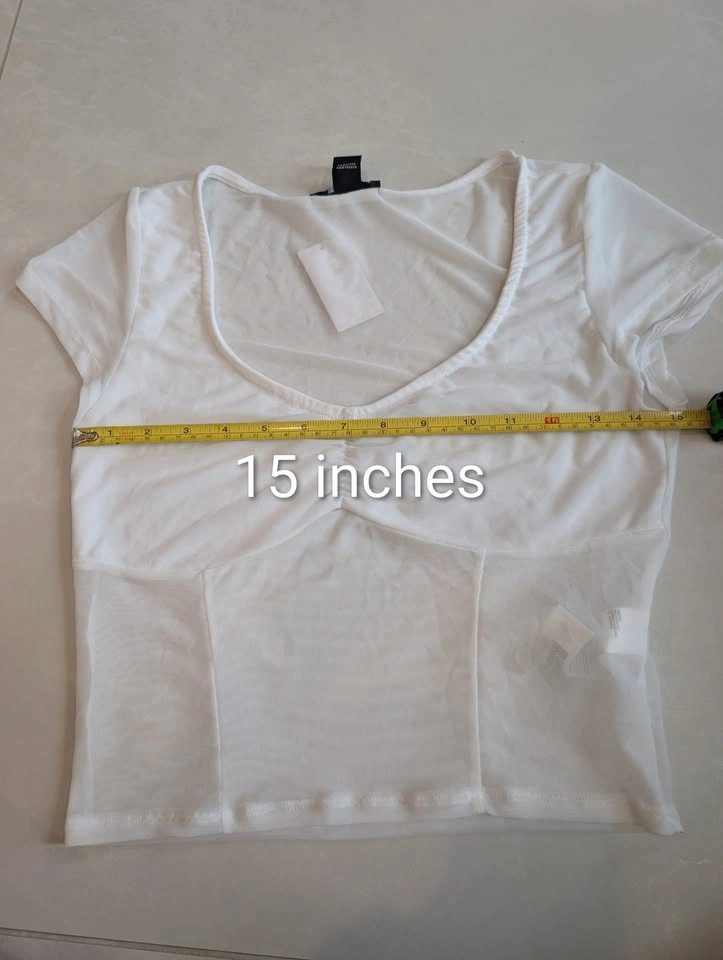 NWT Ambiance White Ruched V-Neck Crop Tee Size Large - photo 5