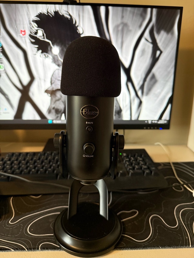 Logitech Blue Yeti USB Microphone - photo 2