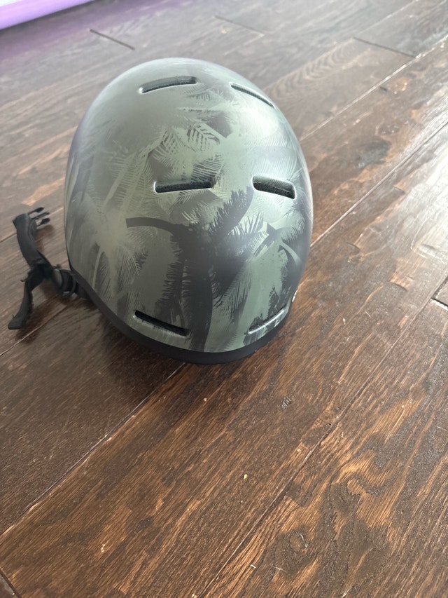 ski helmet