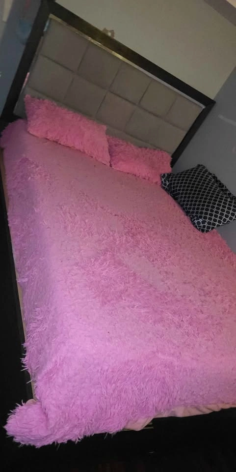 Make an offer. Selling Queen Storage bed frame with Headboard - photo 4