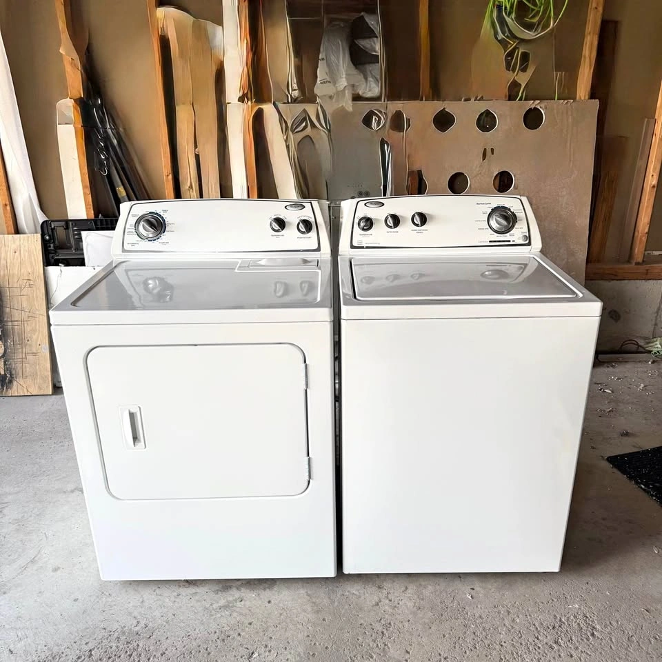 Whirlpool Washer and Dryer Set