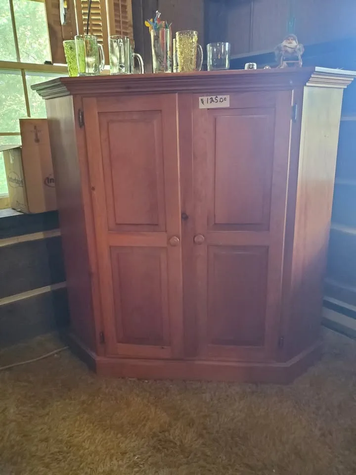 pine corner cupboard/ tv stand thumbnail