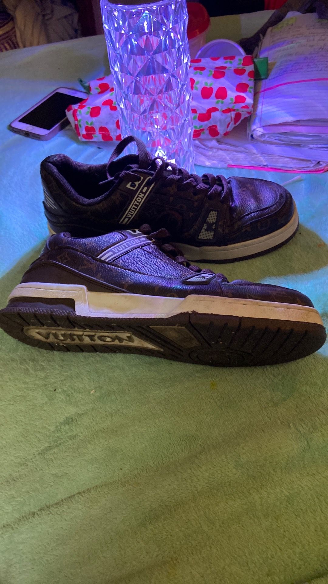 Ladies Louis Vuitton signature shoes/Sneakers Size 8-9 - photo 3