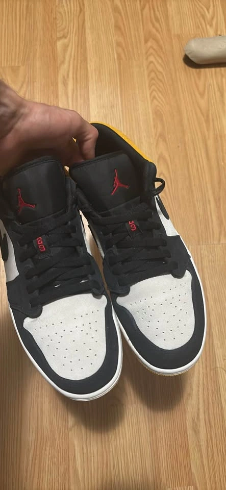 Jordan Size 11 US Men UK 10 EUR 45 Authentic - photo 2