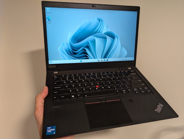 ThinkPad T14 Gen 2 11th gen i5/16gb RAM/512GB SSD