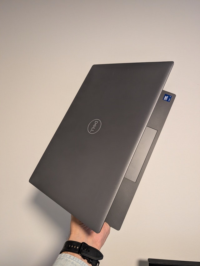 NEW Dell Precision 5690 | Core Ultra 7 | 64GB RAM | RTX 1000 - photo 2