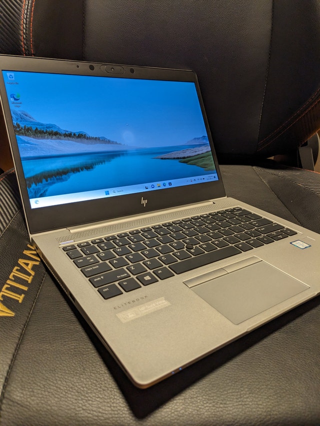 HP EliteBook 830 G5 Quad i5-8350U/16gb RAM/256GB SSD
