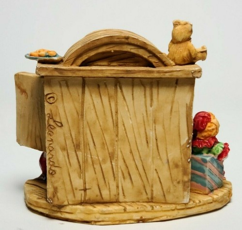 Leonardo Bear Figurine with Toy Chest - photo 4