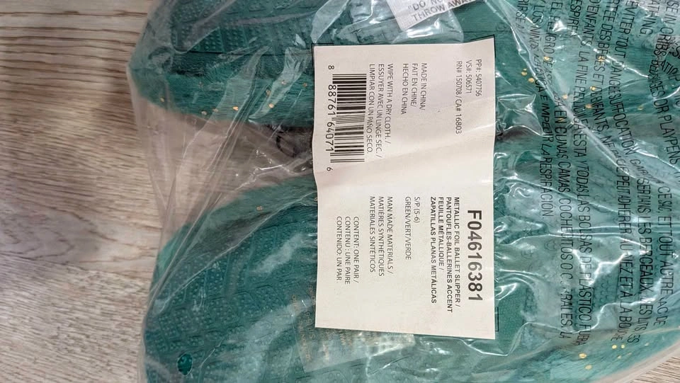Brand New: 2 pairs of Ballet Slippers size 6 - photo 5