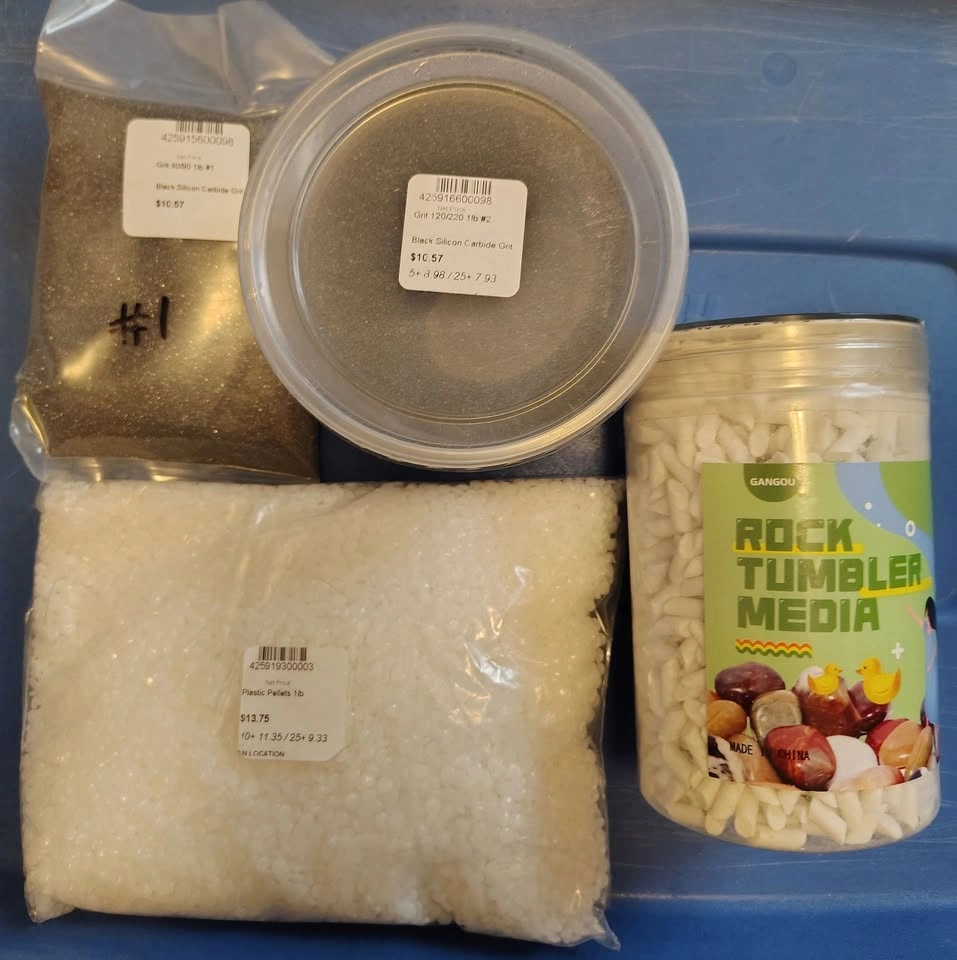 Large rock tumbler with coarse/fine grit and plastic pellets - photo 2