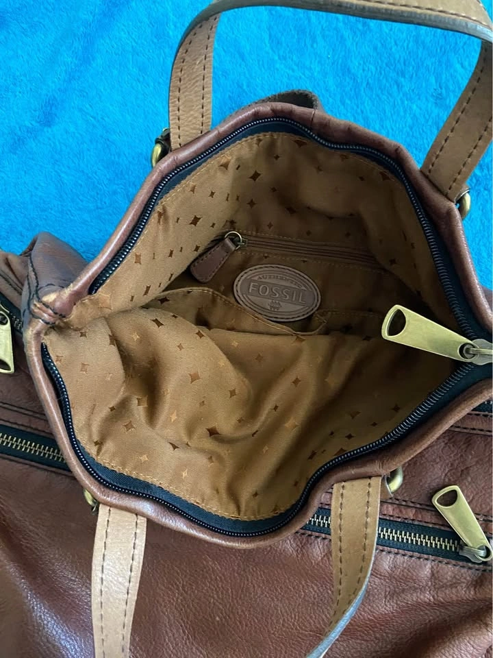 Fossil Leather Crossbody Bag - photo 3