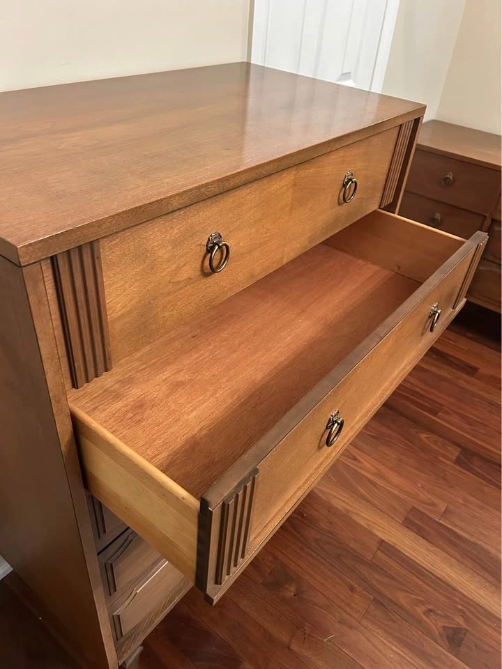 Vintage Solid Wood Dresser - photo 4